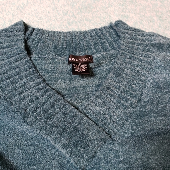 Wet Seal Chenile V-Neck Teal Sweater Size Medium - Picture 6 of 6